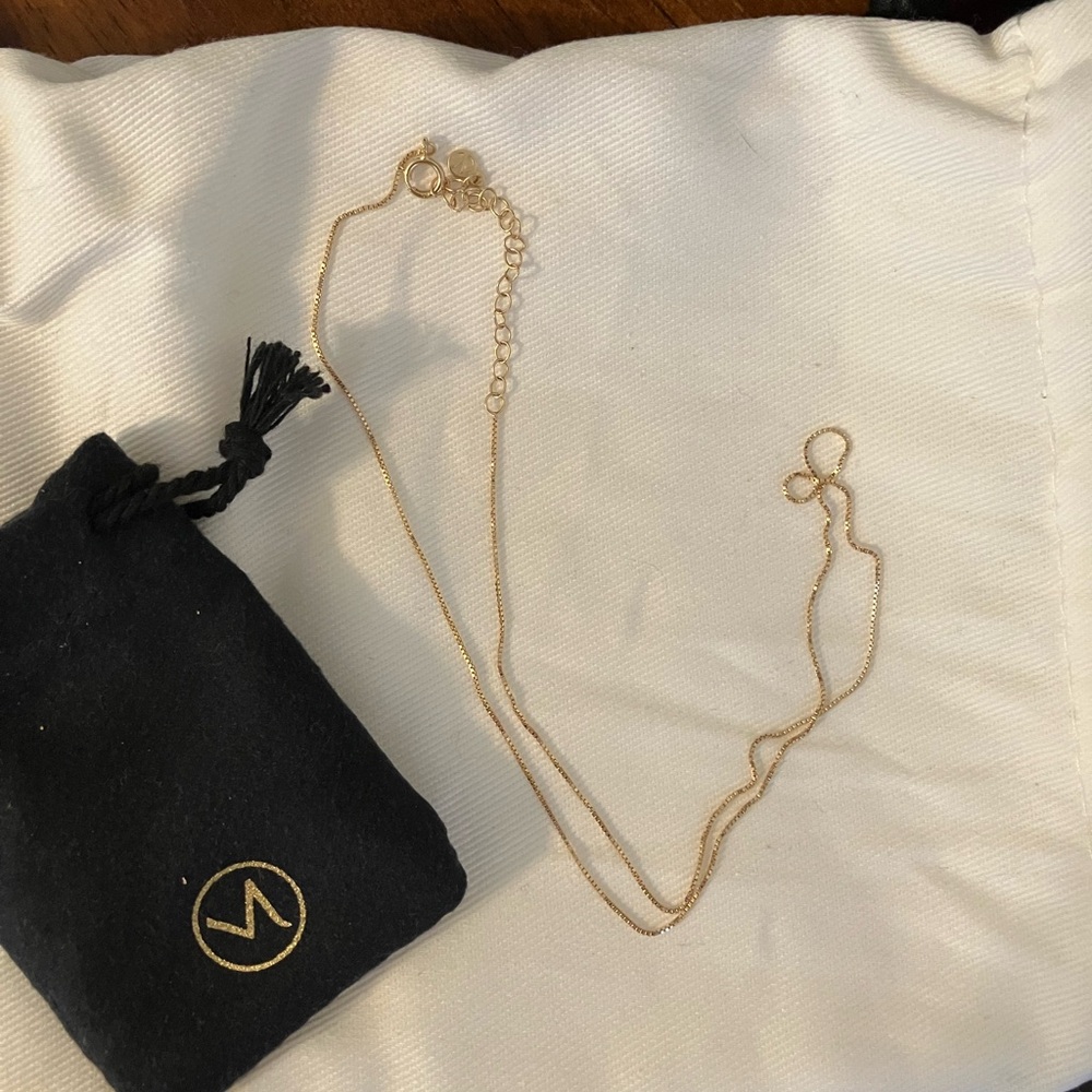 Mejuri Baby Box Chain (14k gold)